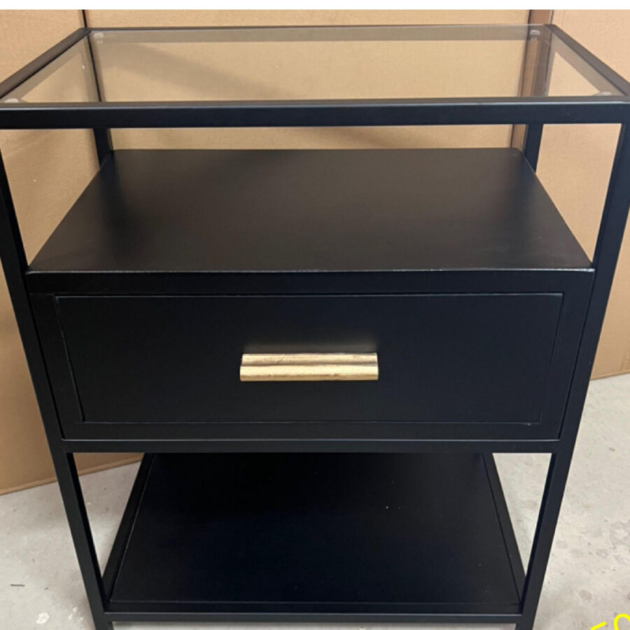 שידה צד שחורה