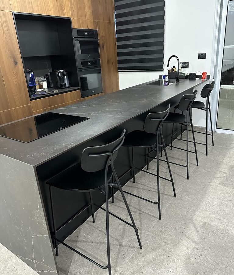 כסא בר "מוזס" - שחור