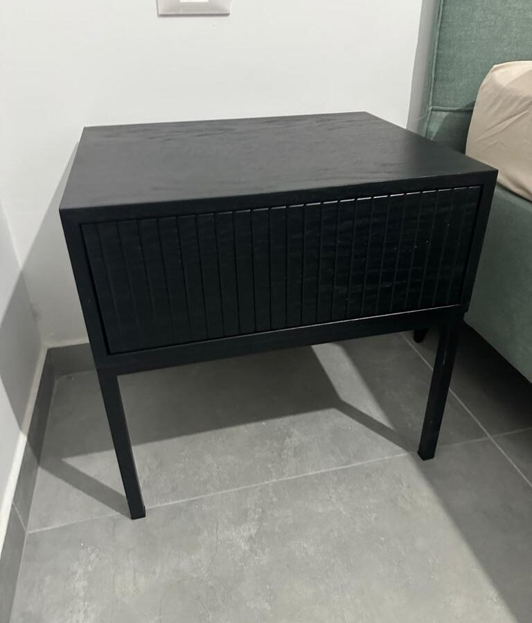 שידת צד דגם "TLV" - שחור