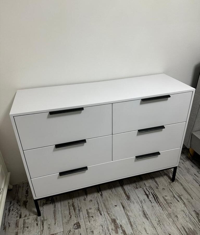 קומודה דגם - "ROMANIA" - לבן