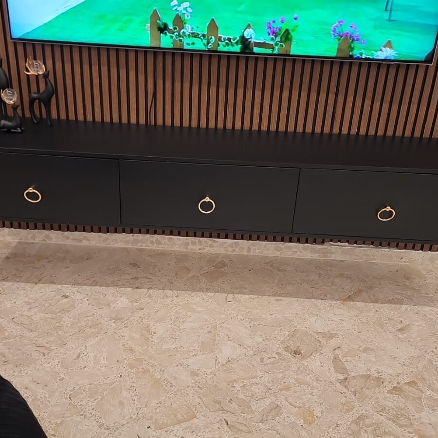 מזנון דגם - "מיילי" צף שחור