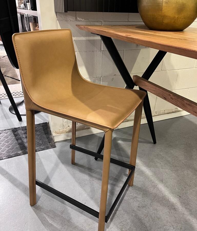 כסא בר סופיה - קאמל