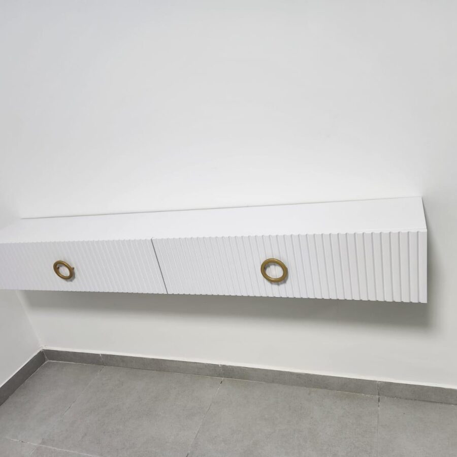 קונסולה מרחפת דגם "BEVERLI" - לבן