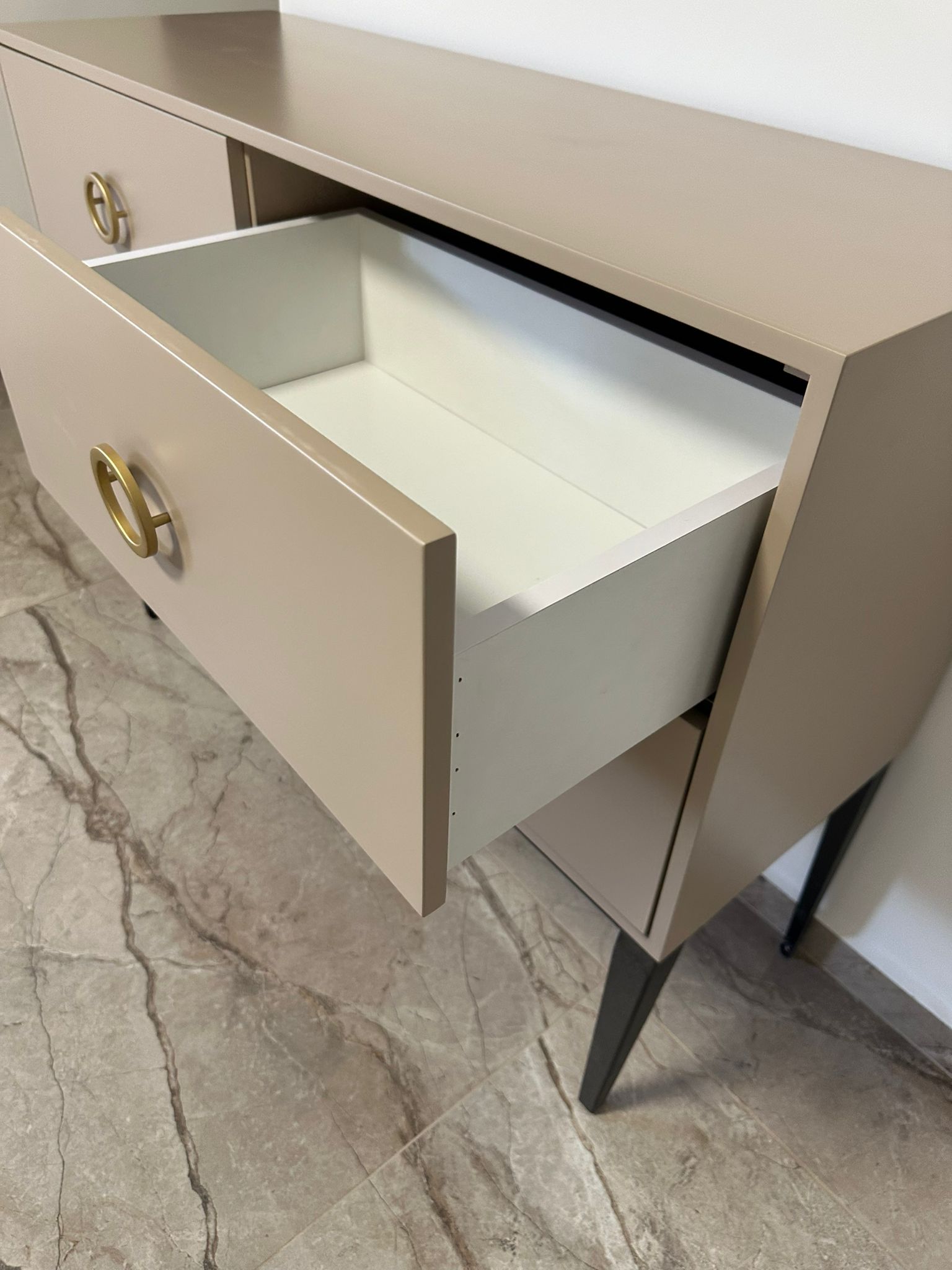 ae781cf5-c3a1-49bc-afd6-6a7805c8dfda