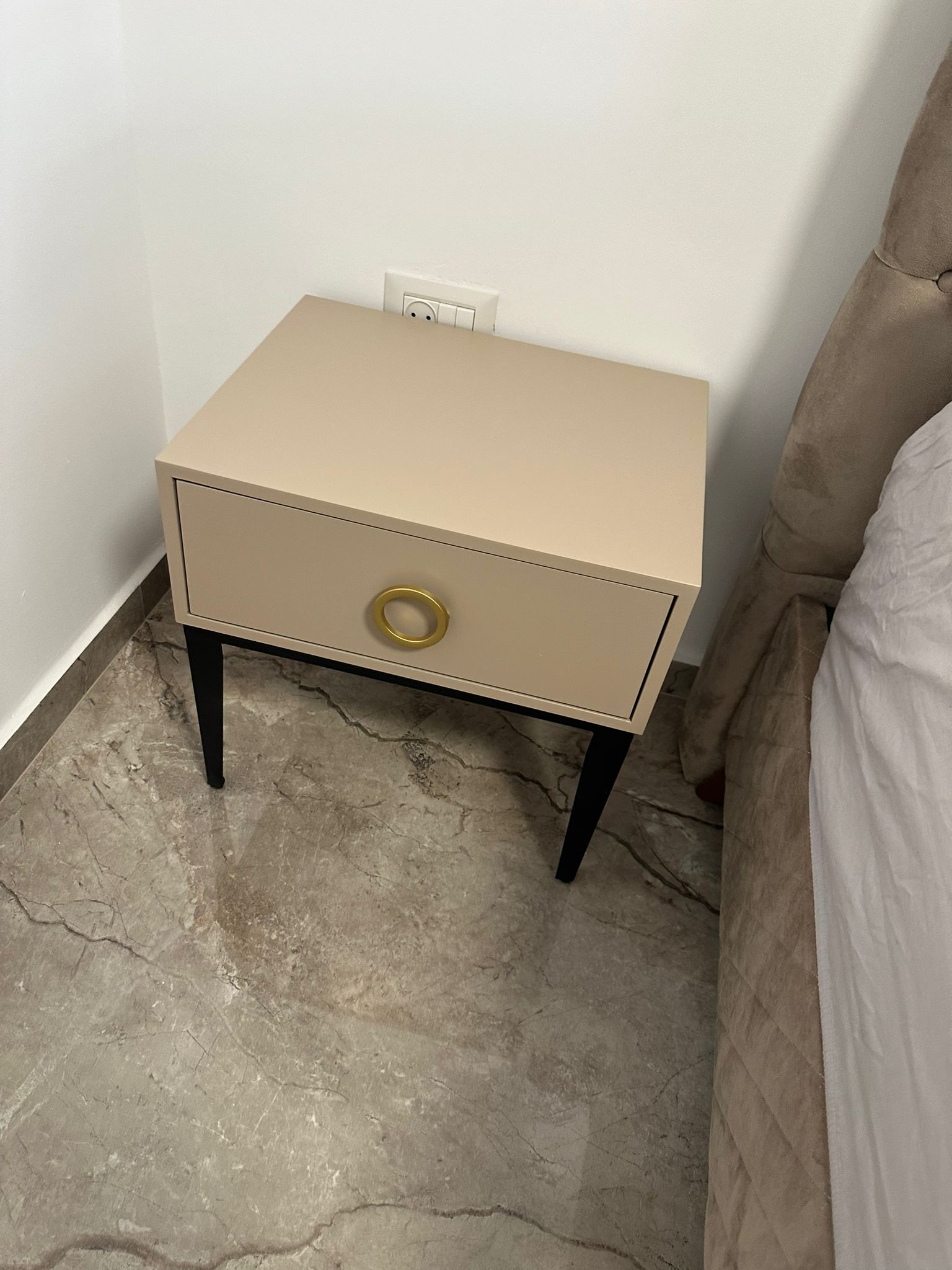 f8748a31-2c36-4661-9102-435743cc7551