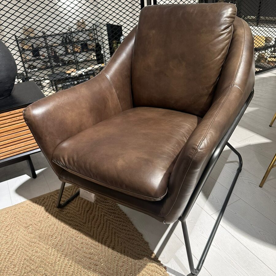 כורסא 215 - עור חום ברזל