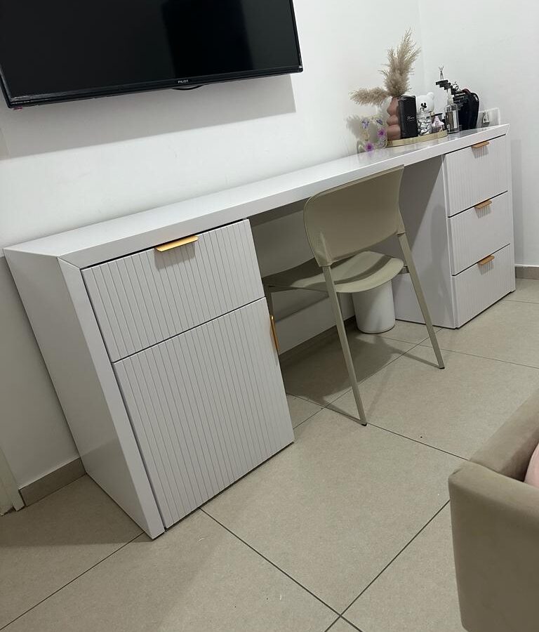 שידת למידה/איפור דגם - "Liel" - לבן