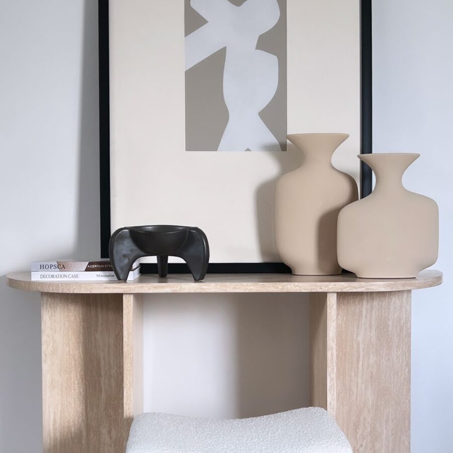 קונסולה דמוי שיש