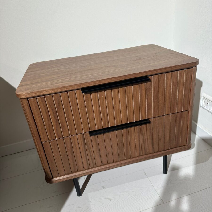 שידת צד מיטה טנסי