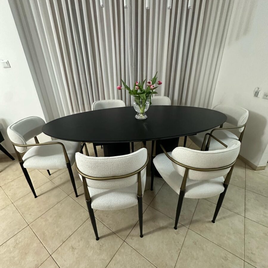 פינת אוכל "LIV" - שחור