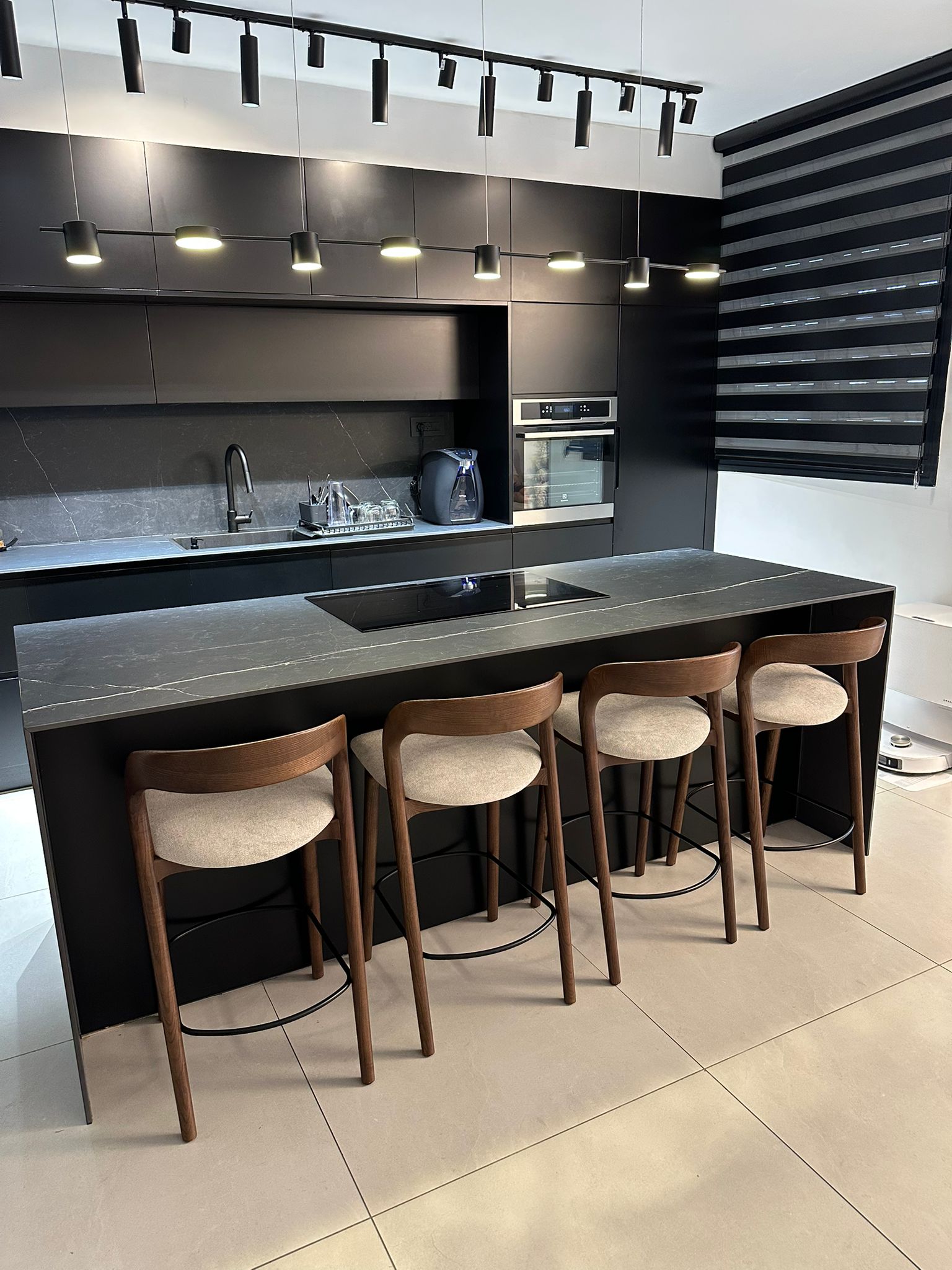 00c826d3-9ab0-459d-8491-8f763d09d9ec