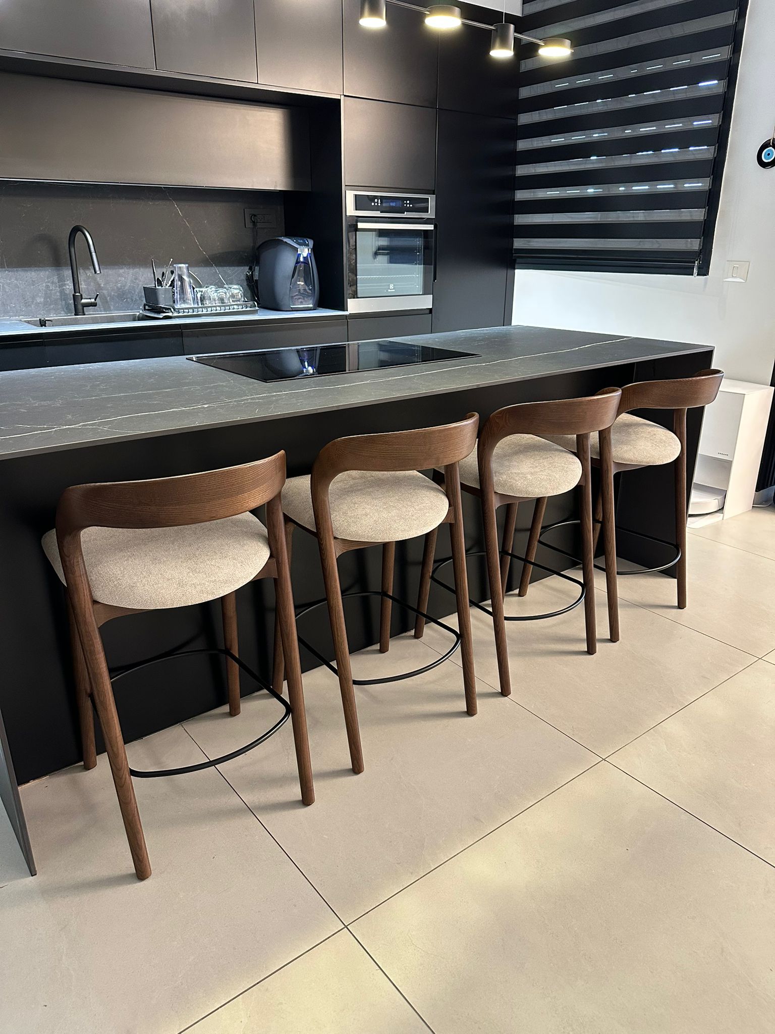 da30c3d9-26ae-4828-b093-216b9d1992b2