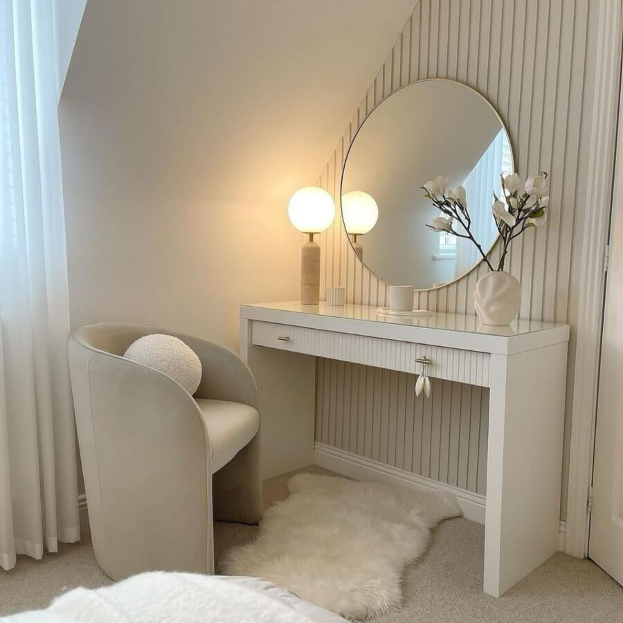 שידת למידה/איפור דגם - "MILI" - לבן ידיות זהב