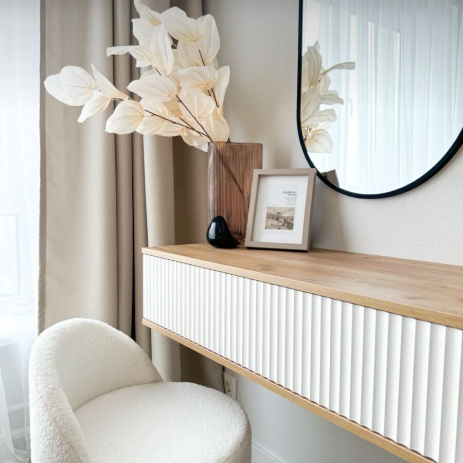 קונסולה מרחפת  דגם "BELA" עם מסגרת - אלון טבעי/לבן