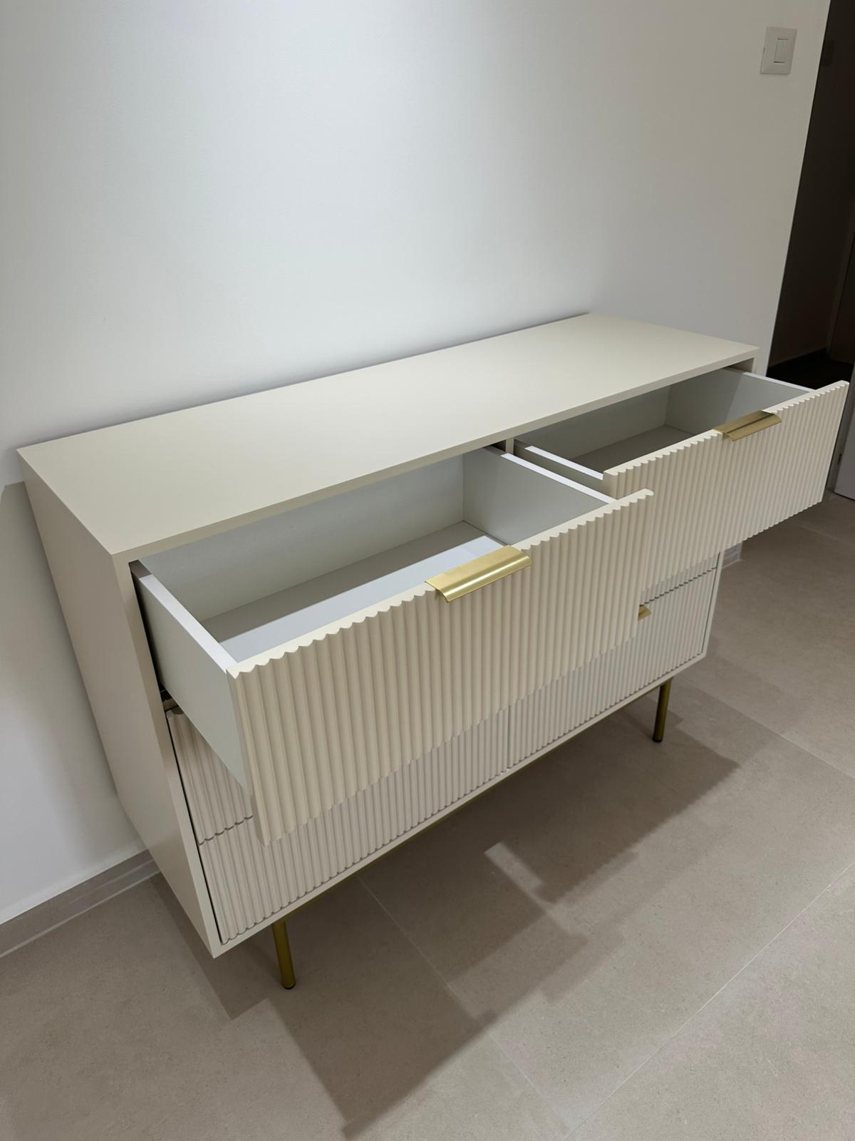 256f4abc-aede-479a-a5c9-e46f983623a5