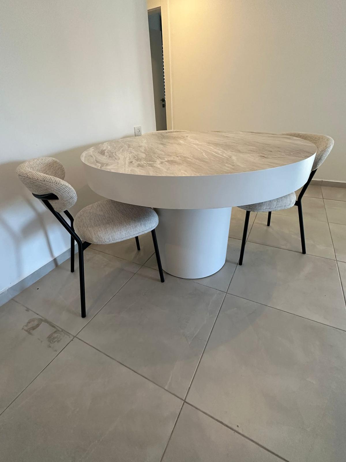 428ce648-32c3-4fcd-b7a4-188c80fa796b