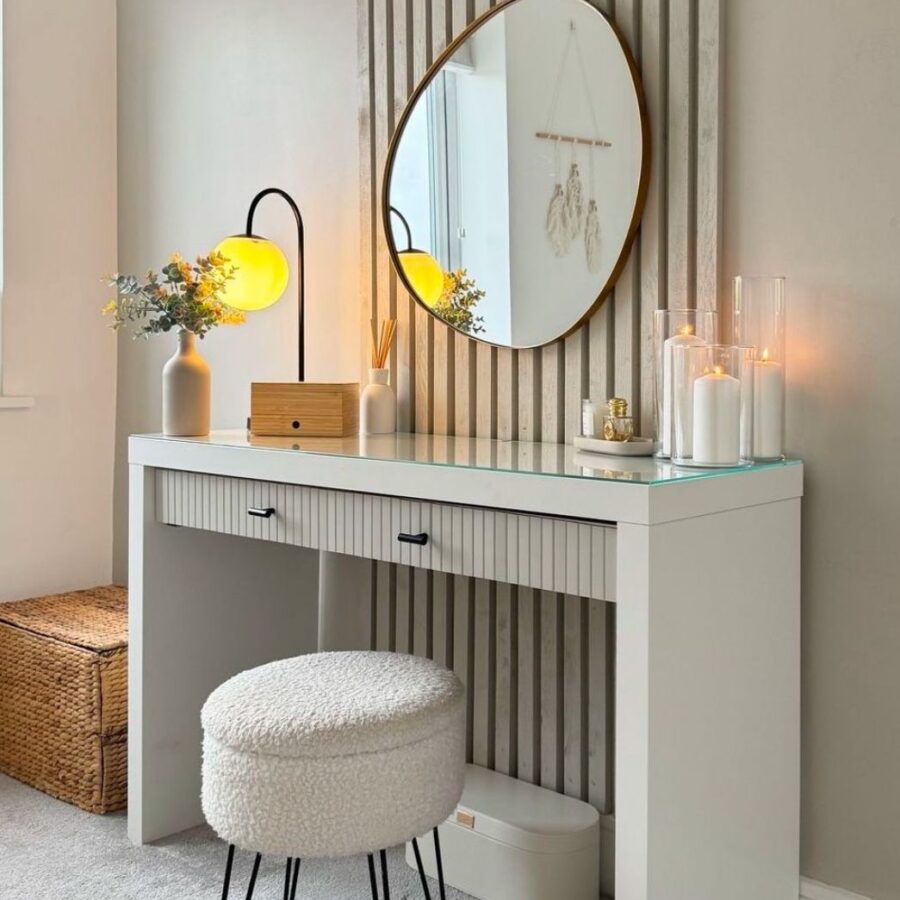 שידת למידה/איפור דגם - "MILI" - לבן ידיות שחורות