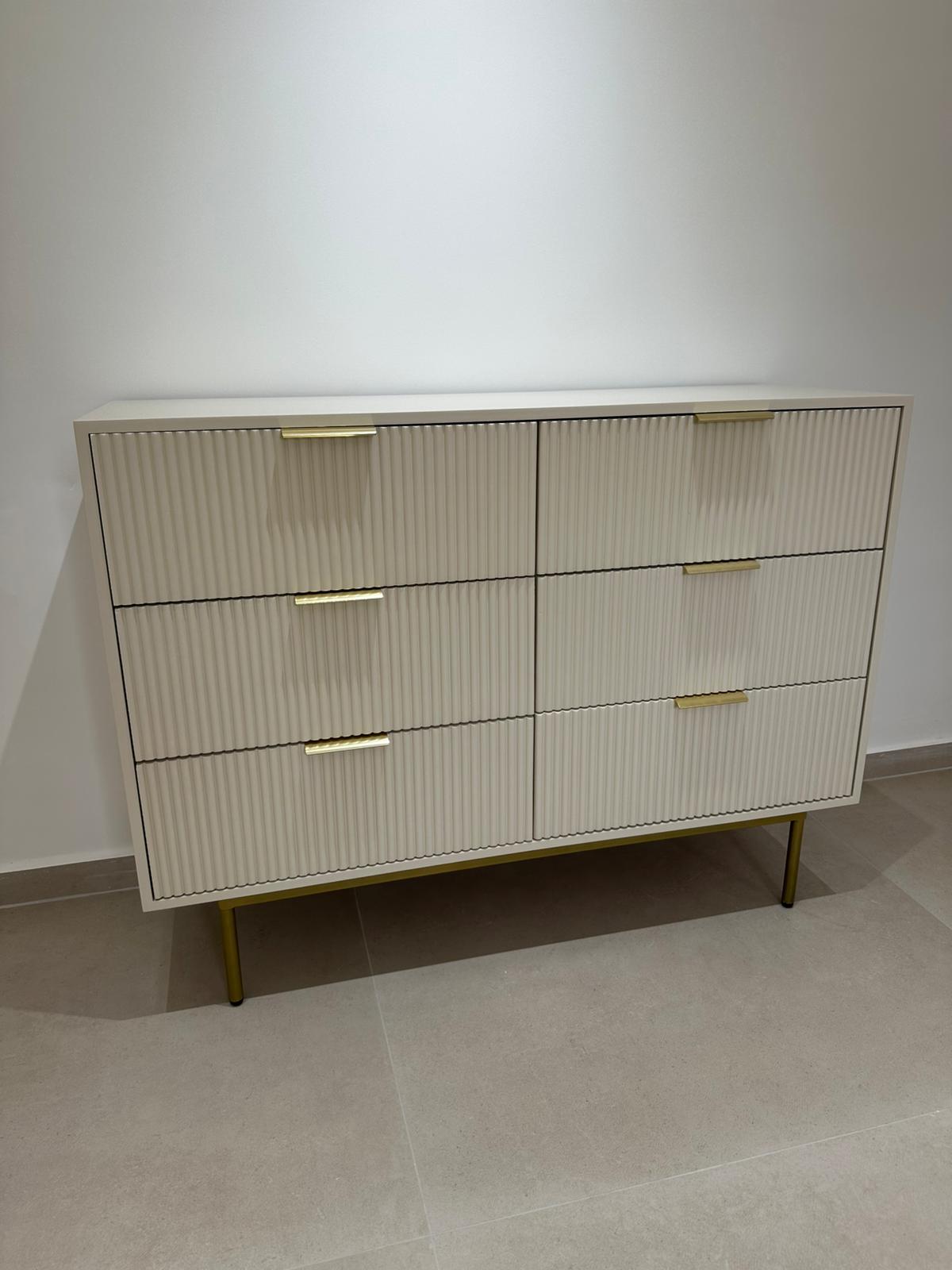 d6f088eb-1c0d-4936-8993-9c7b5c7826e3