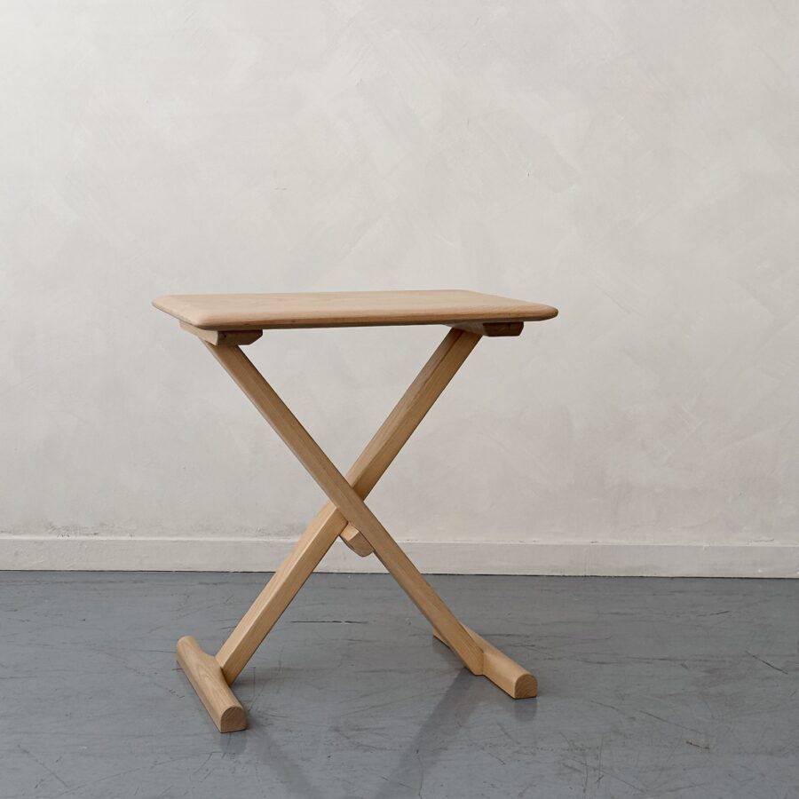 שולחן צד/נשכן איקס מריו - אגוז/שחור/אלון טבעי