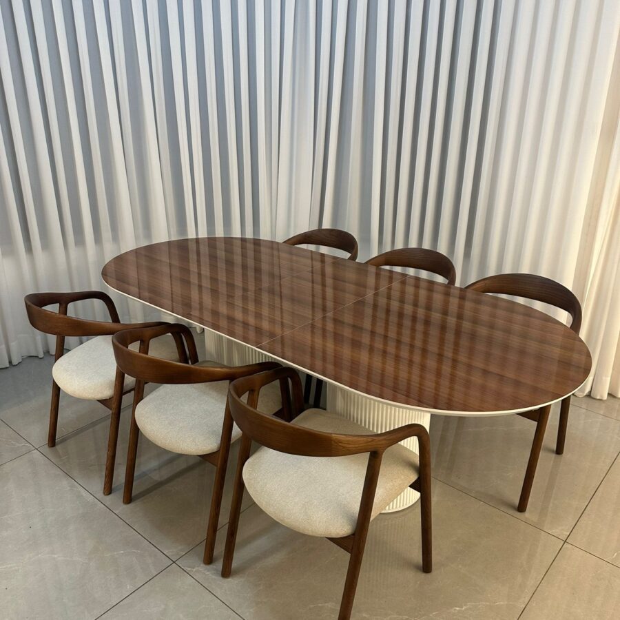 פינת אוכל "שיר" - אגוז מבריק