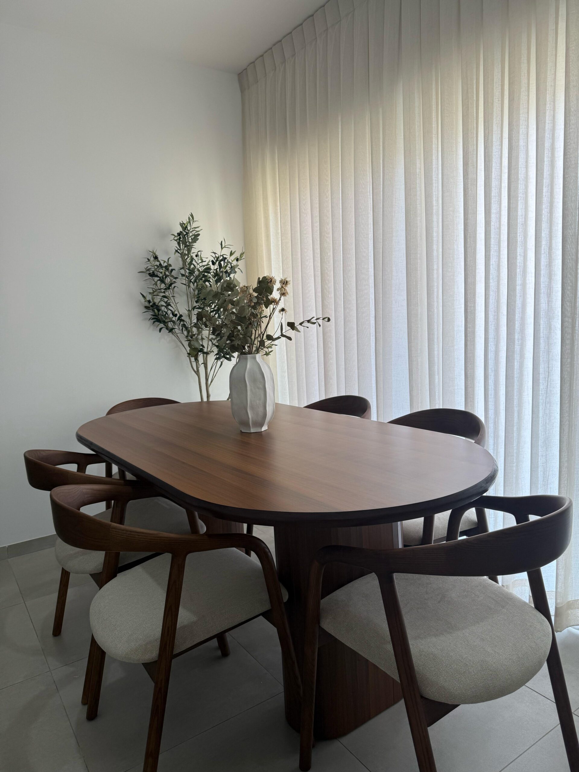 0957b7b1-9520-400a-add4-011a187d1e63