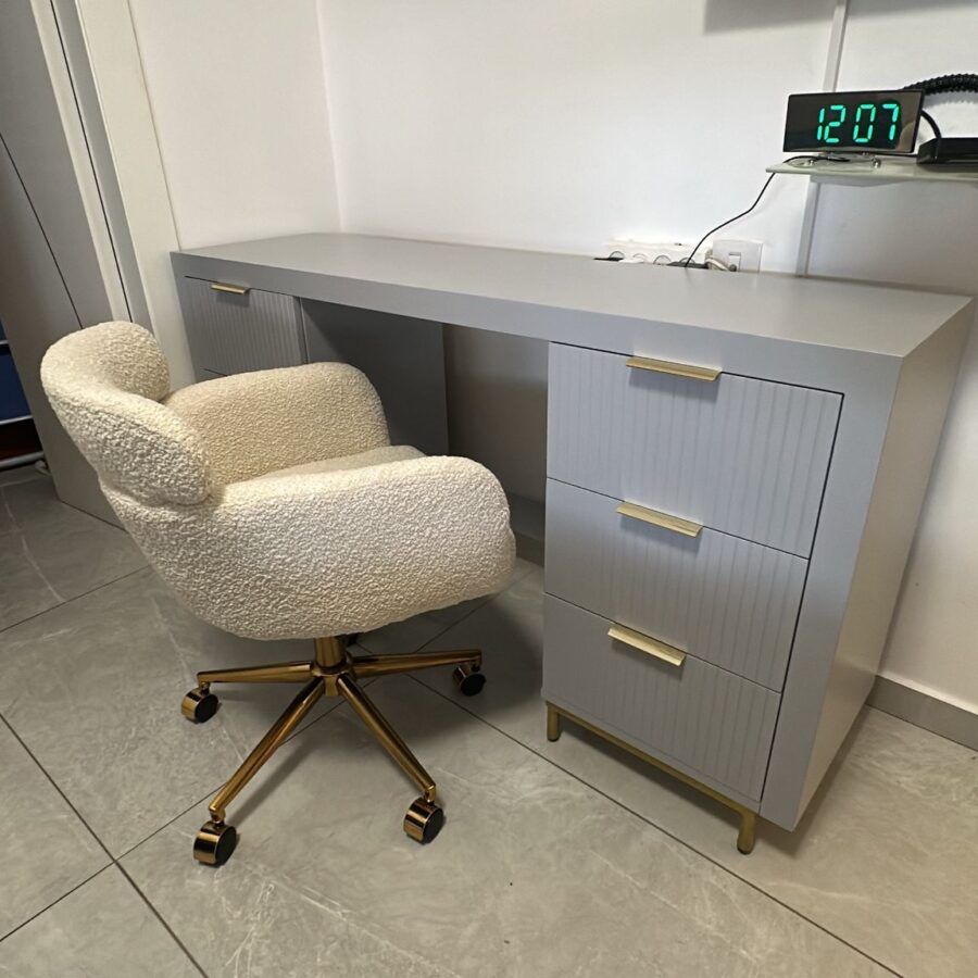 שידת למידה/איפור דגם - "LILY" עם רגליים - אפור