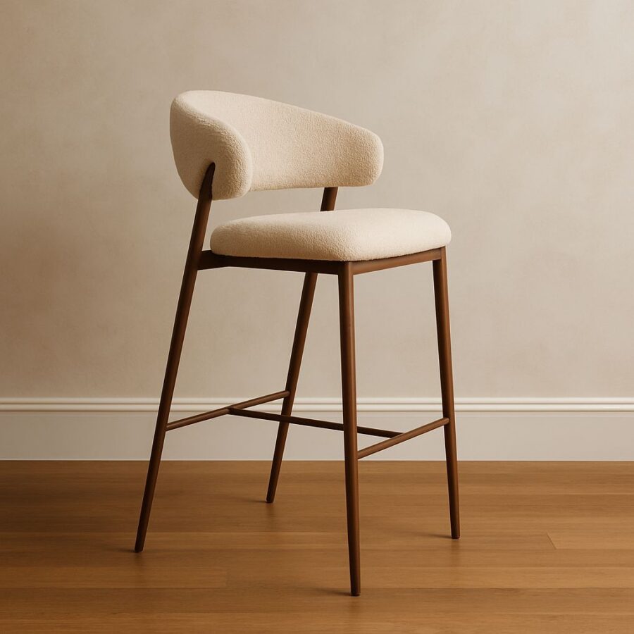 כסא בר "קלואי" - אגוז מושב אבן