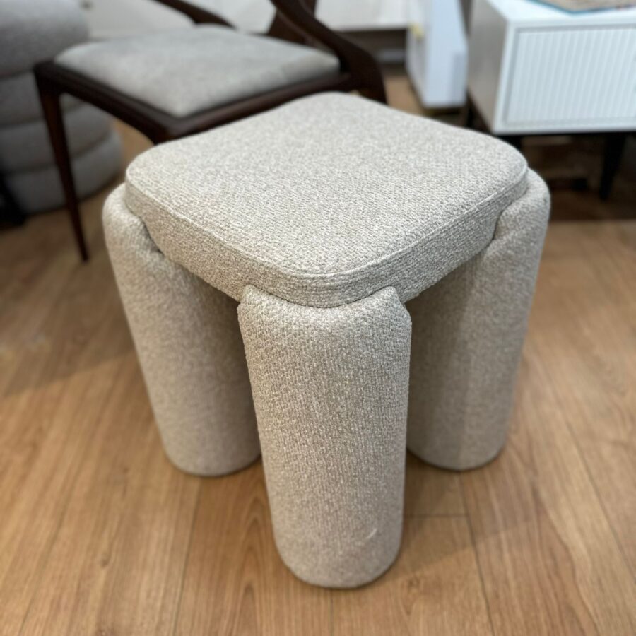 הדום מרובע "קלווין"  - ב'ז